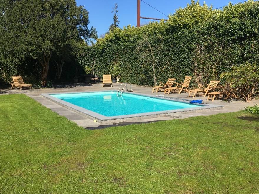 Et billede, der indeholder grs, tr, udendrs, grsrig

Automatisk genereret beskrivelse